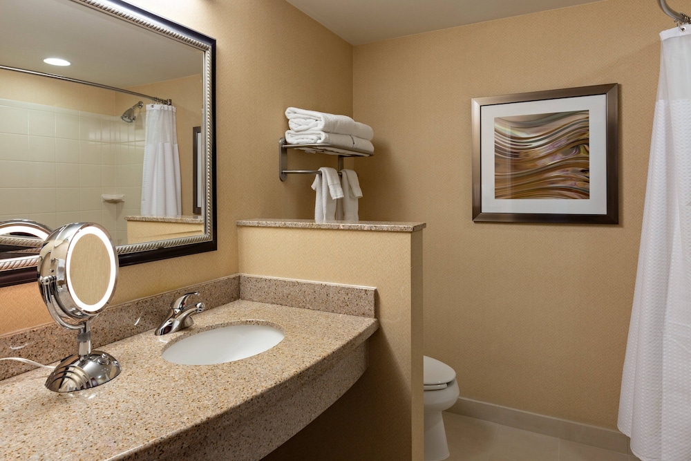 Courtyard by Marriott Harrisburg Hershey 9/32