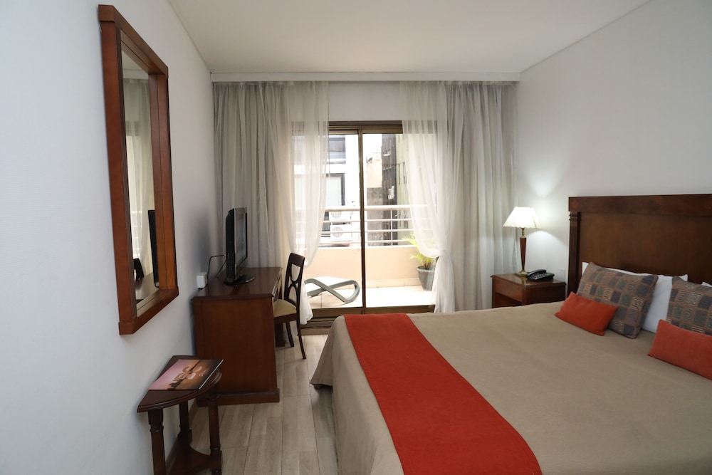 SUPERIOR, KING BED