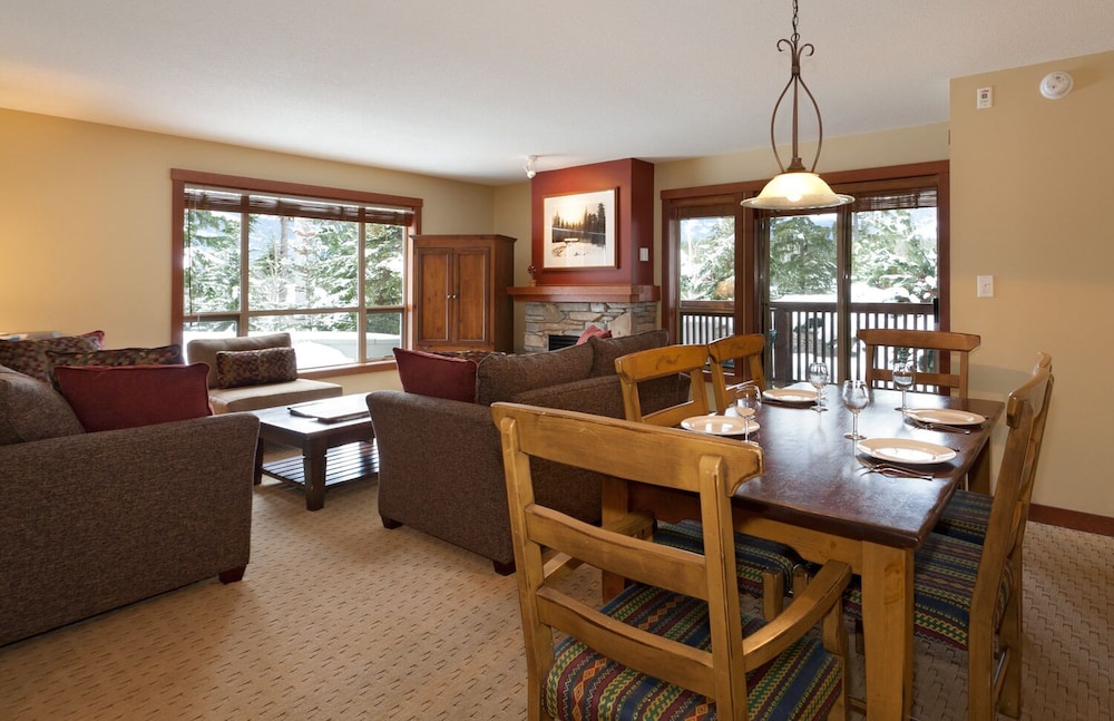 Horstman House By Whistler Premier 40/68