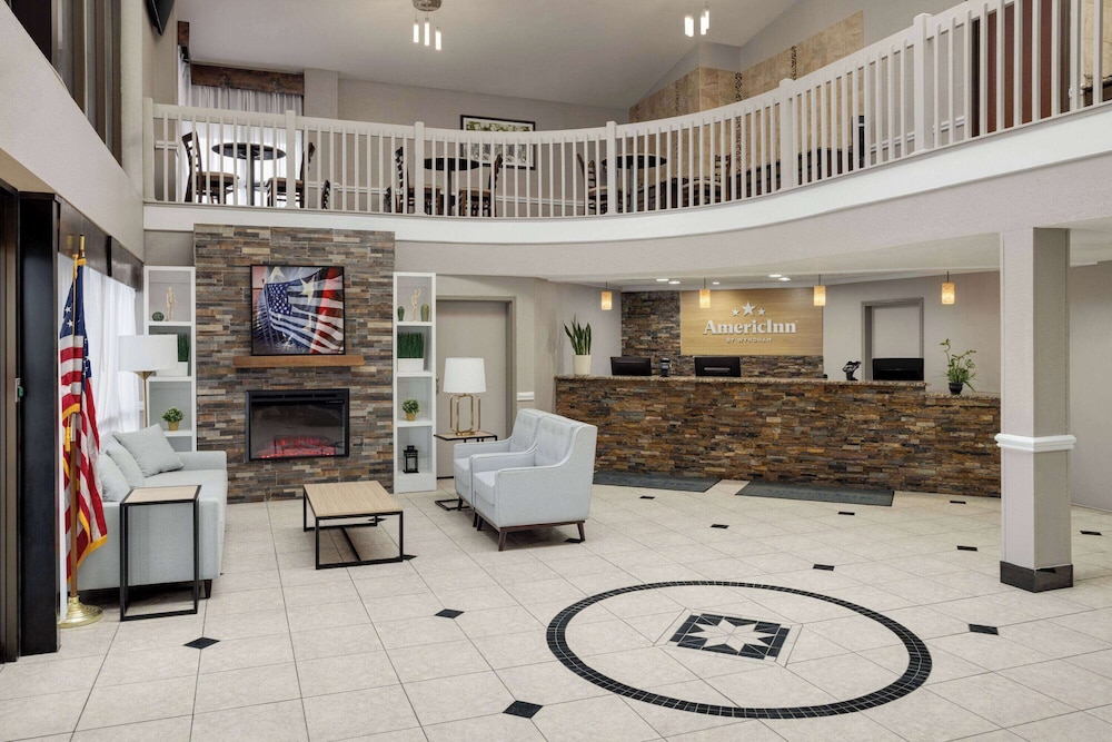 AmericInn by Wyndham Grand Rapids Airport North 13/62