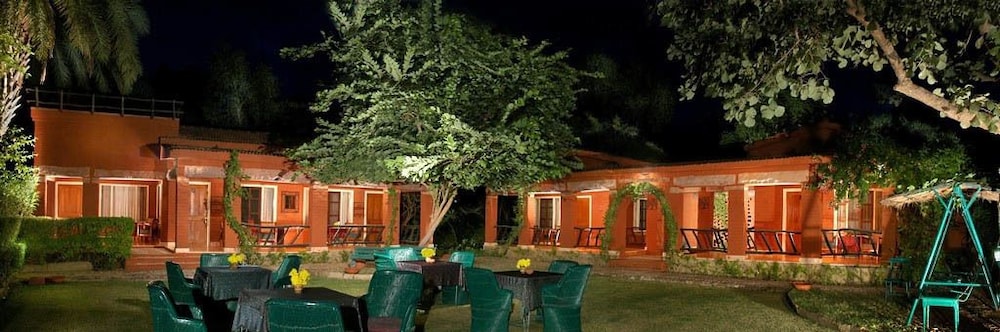 WelcomHeritage Maharani Bagh Orchard Retreat 6/47