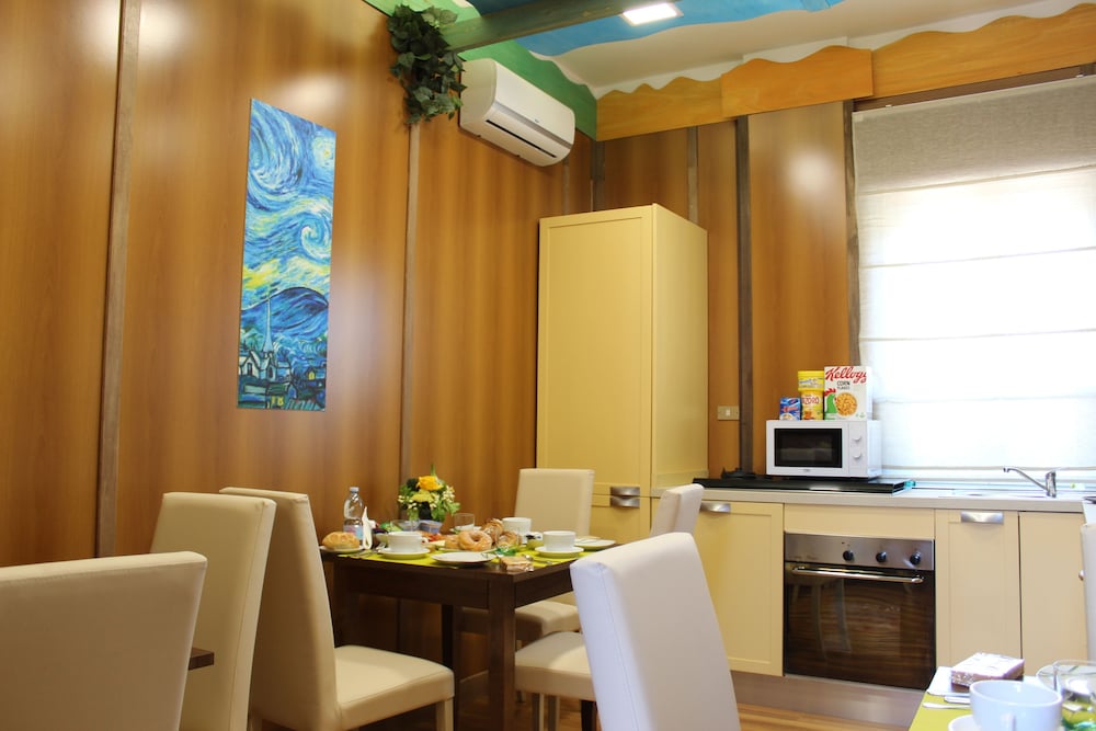 Nives Bed and Breakfast 26/29