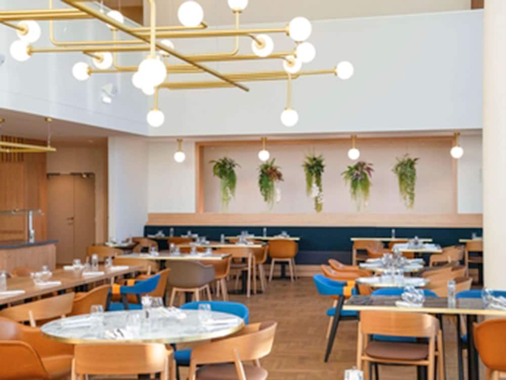 NOVOTEL LE HAVRE CENTRE GARE 46/67