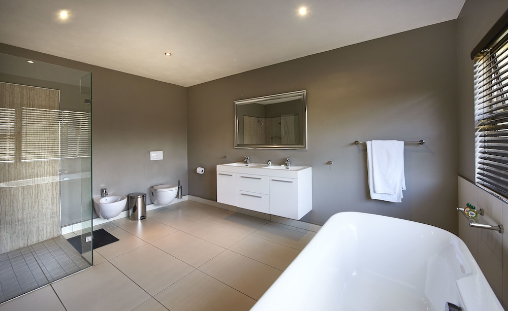 Dynasty Forest Sandown Accommodation 26/69