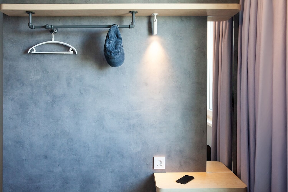 ibis budget Hotel Berlin Airport 27/45