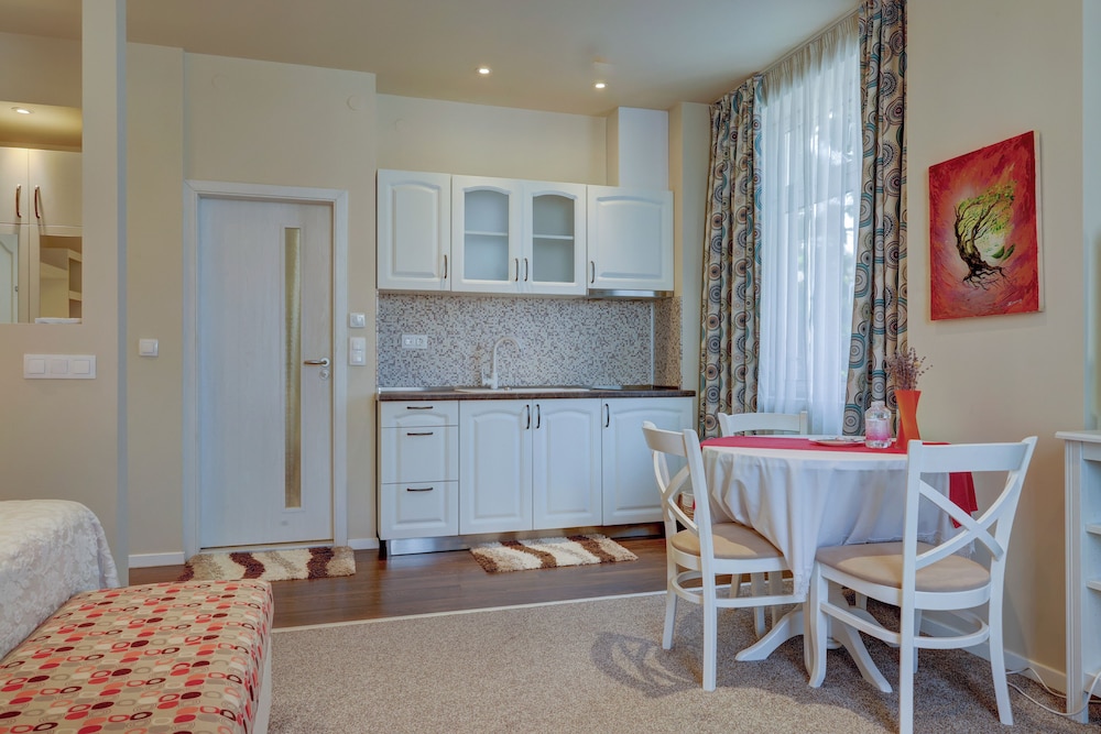 City Boutique Inn 30/50