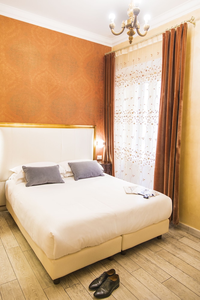 SUPERIOR, DOUBLE BED