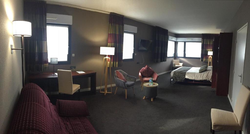 HOTEL DE LOIRE REST. LES BATELIERS 14/23