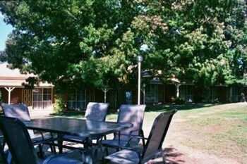 Mansfield Valley Motor Inn 8/31