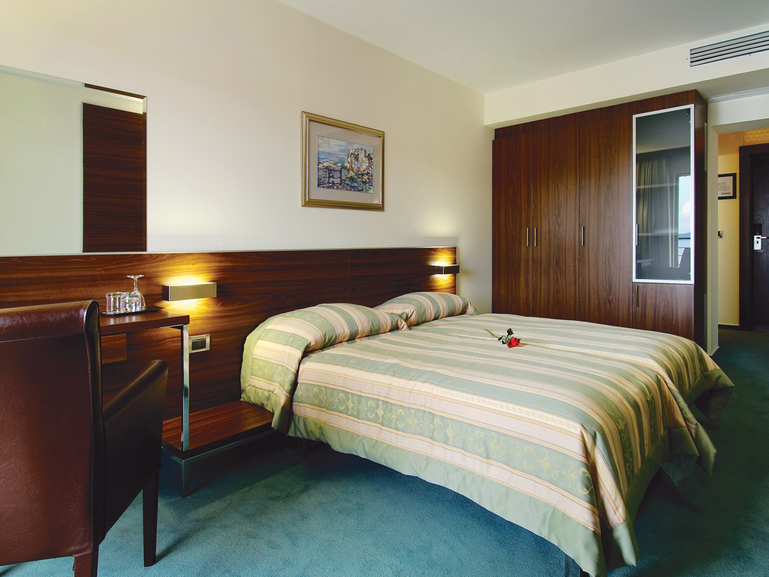 HOTEL MIRTA 6/29