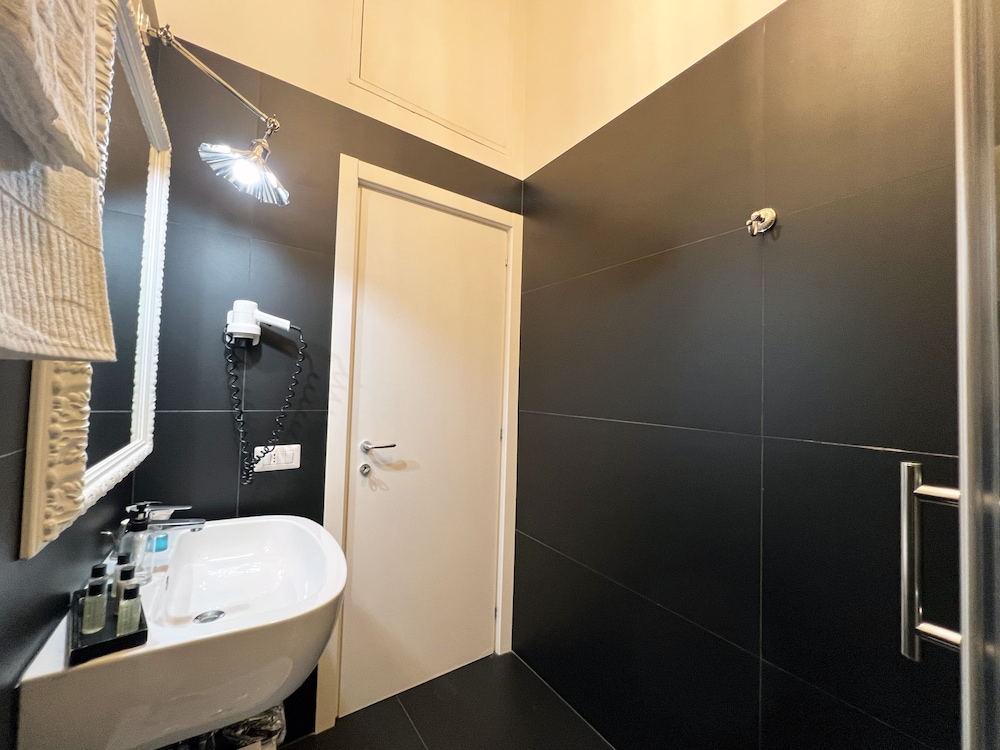 Domus Deorum Deluxe 25/27