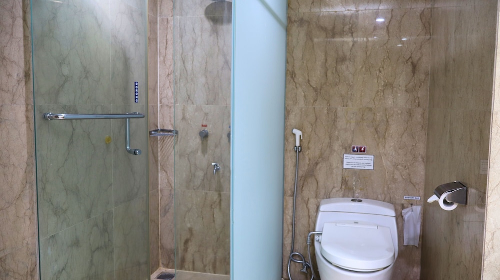 AMALIA HOTEL 43/45