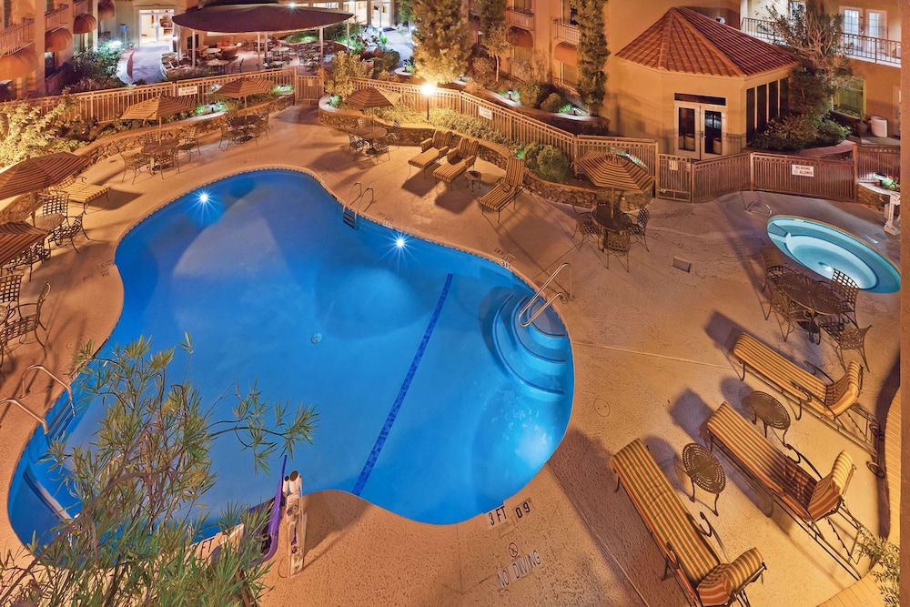 Radisson Hotel El Paso Airport 26/42