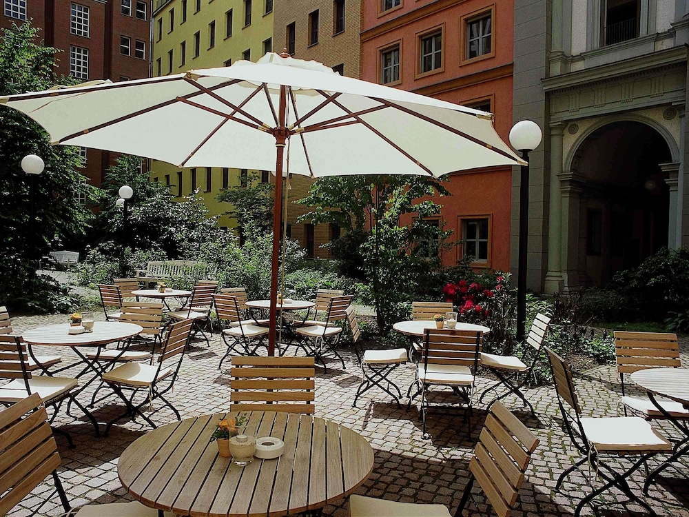 Mercure Hotel & Residenz Checkpoint Charli 37/48