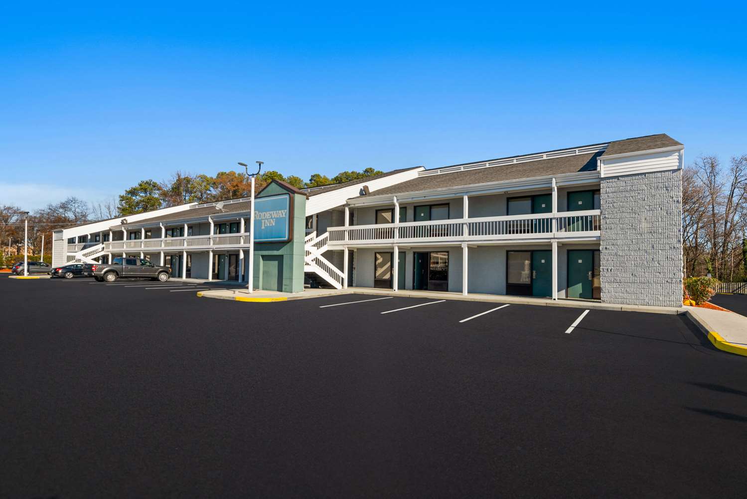 Rodeway Inn Richmond West End 1/12