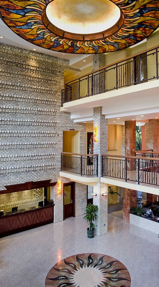 KARIBE HOTEL 36/42