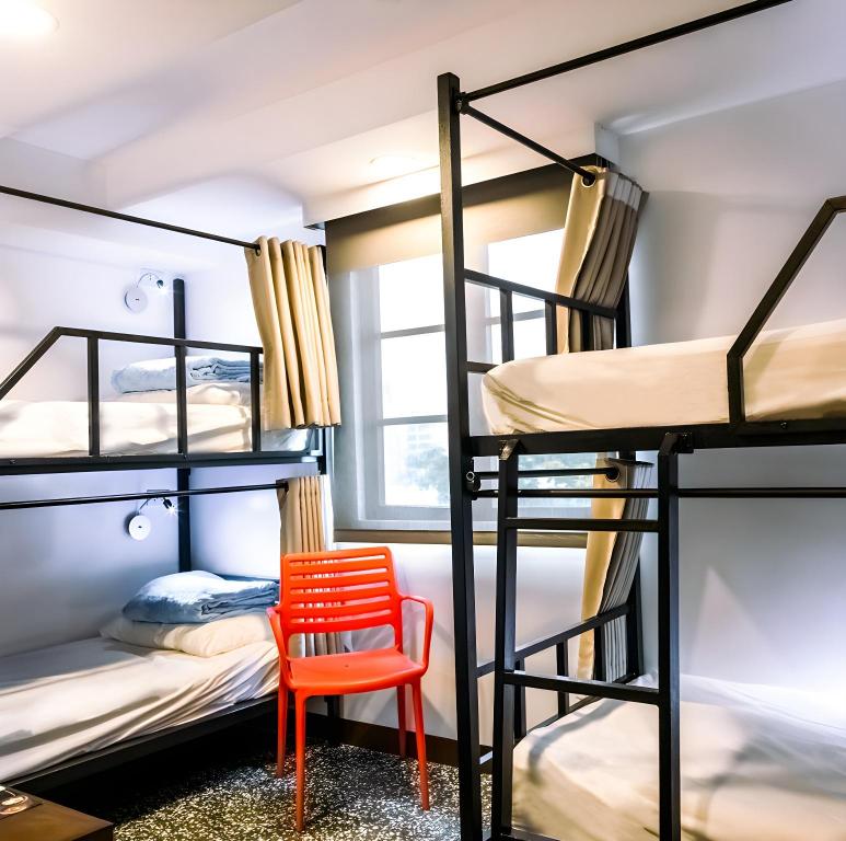 One Cristina Suites 40/49