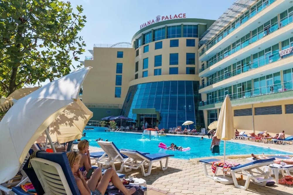 Ivana Palace 40/47