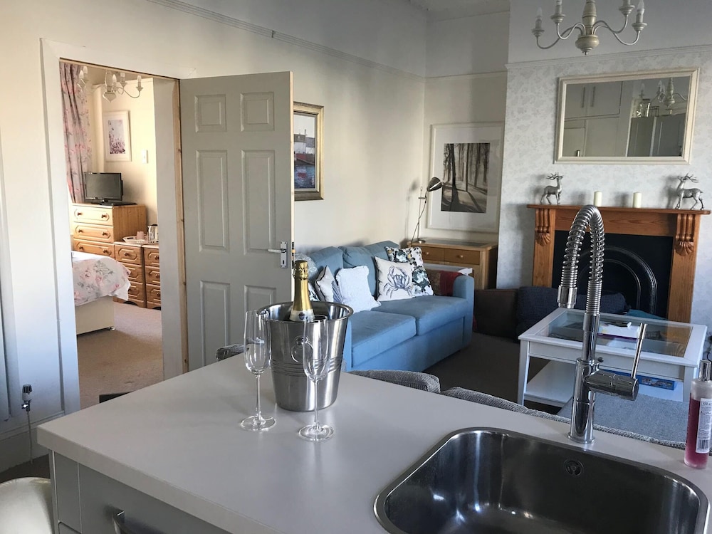 St. Johns Guest House 50/50