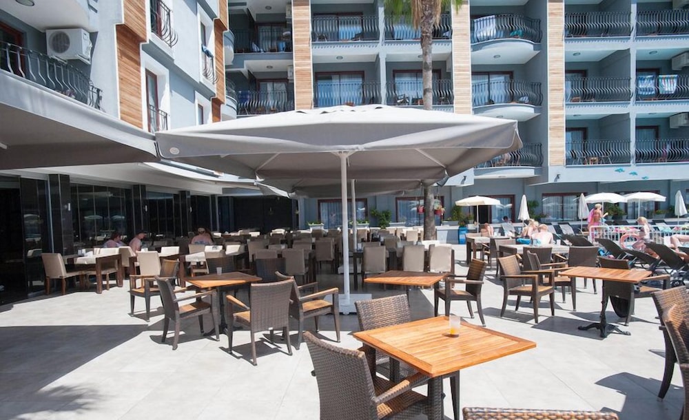 Club Viva Hotel 17/24