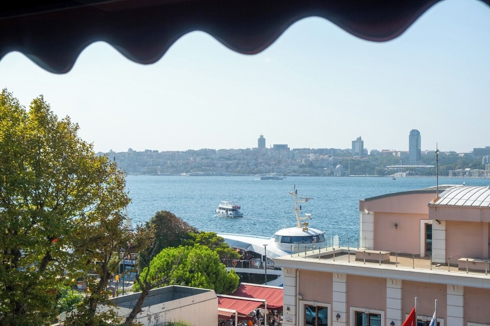 216 Bosphorus Suite 46/50