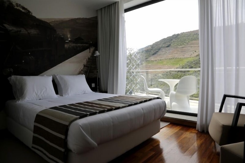LBV HOUSE HOTEL 15/50