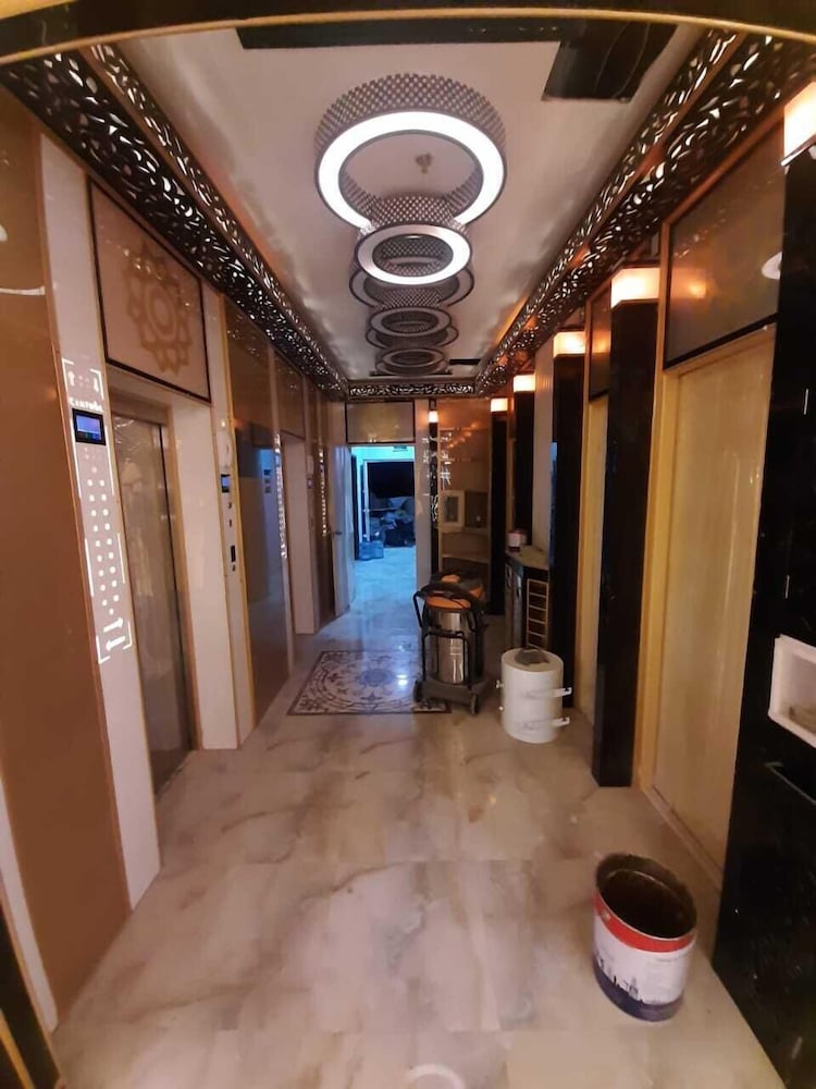 Camphor Hotel 4/31