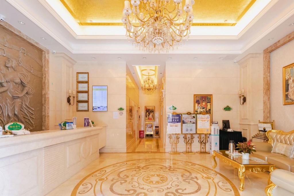 Vienna Hotel (Shenzhen Gushu Metro Station) 16/56