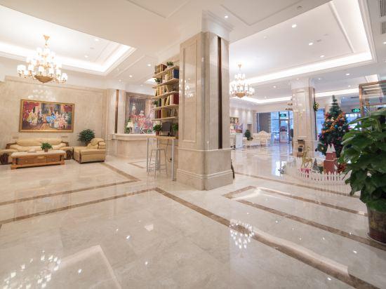 Vienna International Hotel (Xinyang Railway Station) 15/51