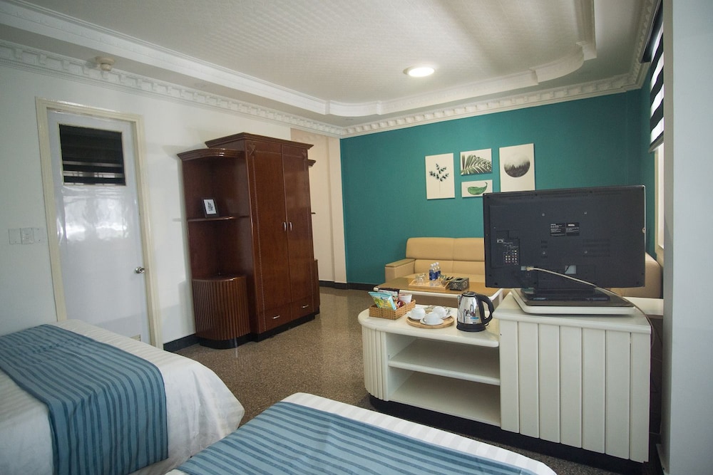 Cuu Kim Son Hotel 31/43