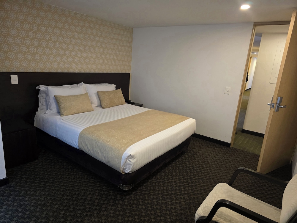Hotel Castellana 95 17/44