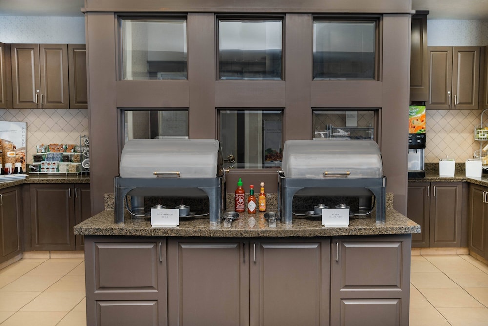 Residence Inn Corona Riverside 20/25