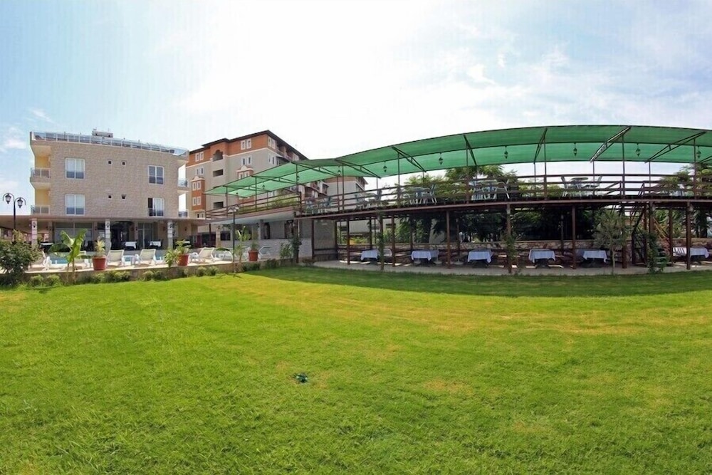 Adahan Otel Gumuldur 17/27