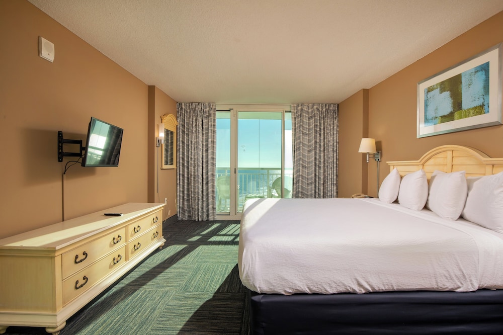 3 BEDROOMS, SUITE, OCEAN FRONT, CORNER