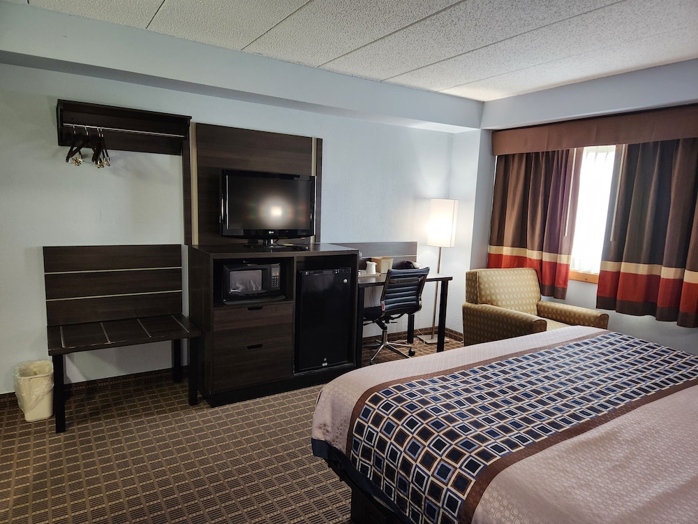 Stillwater Inn Suites 26/50