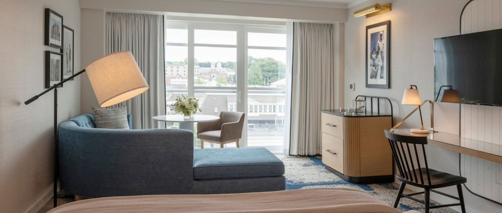 The Brenton Hotel 25/40