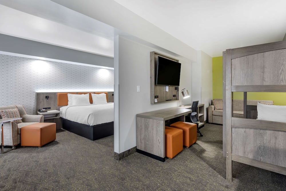 Best Western Plus Apple Valley Lodge Pigeon Forge 18/32