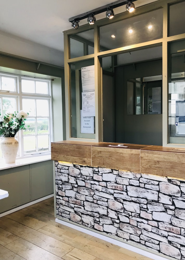 The Chequers Inn 2/50