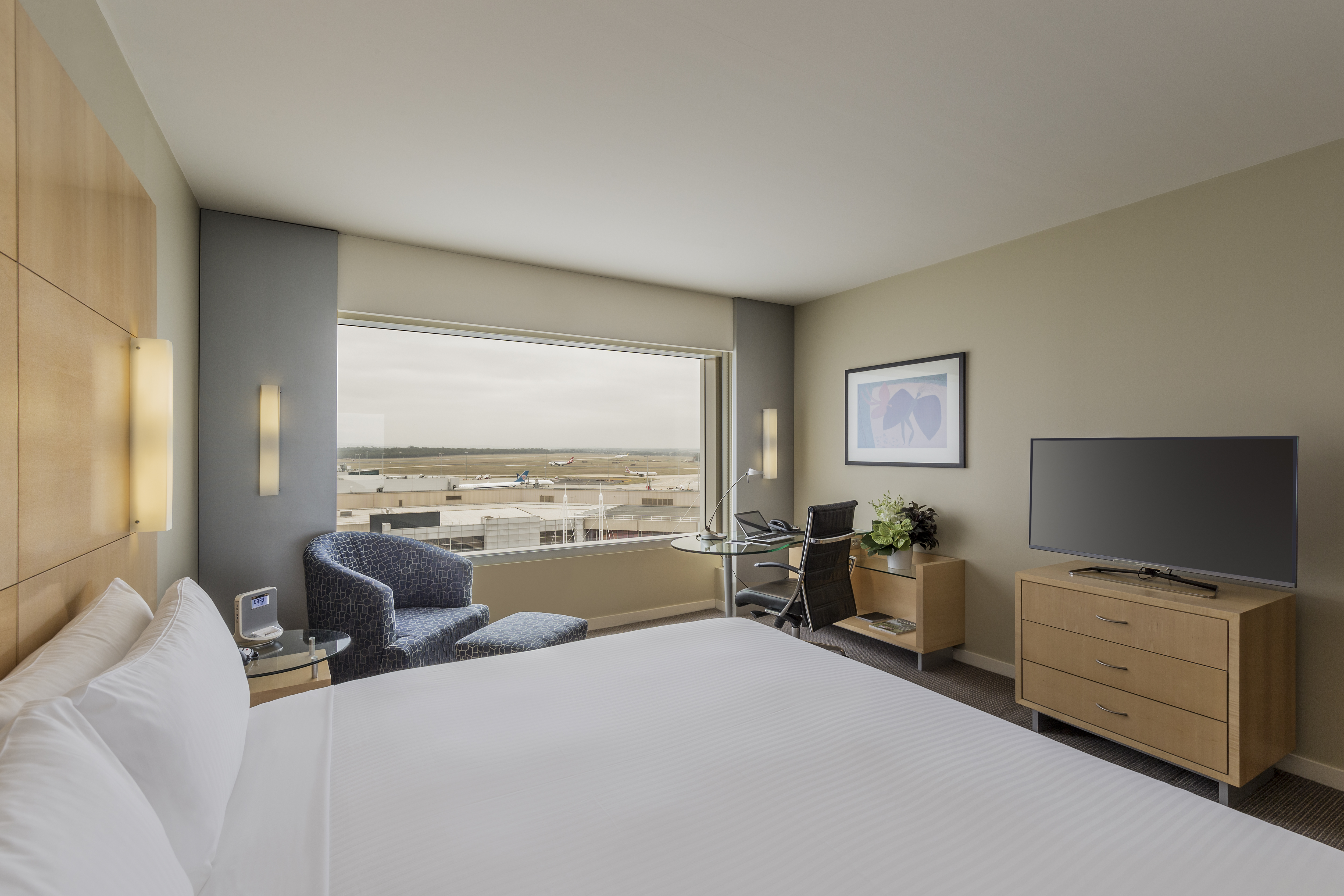 Runway, Superior, King Bed