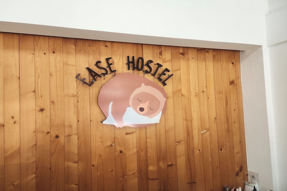 Ease Hostel 5/34