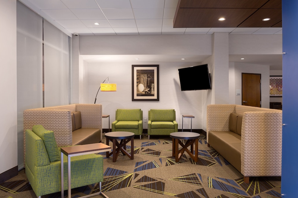 Holiday Inn Express Lake Park 29/41
