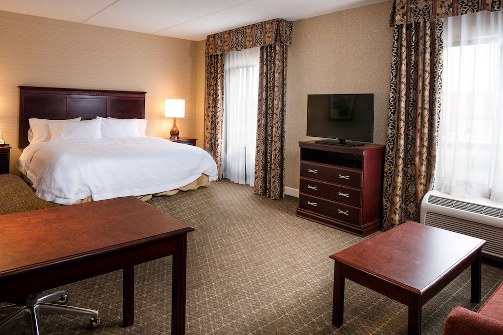 Hampton Inn & Suites Toledo-Perrysburg 20/50