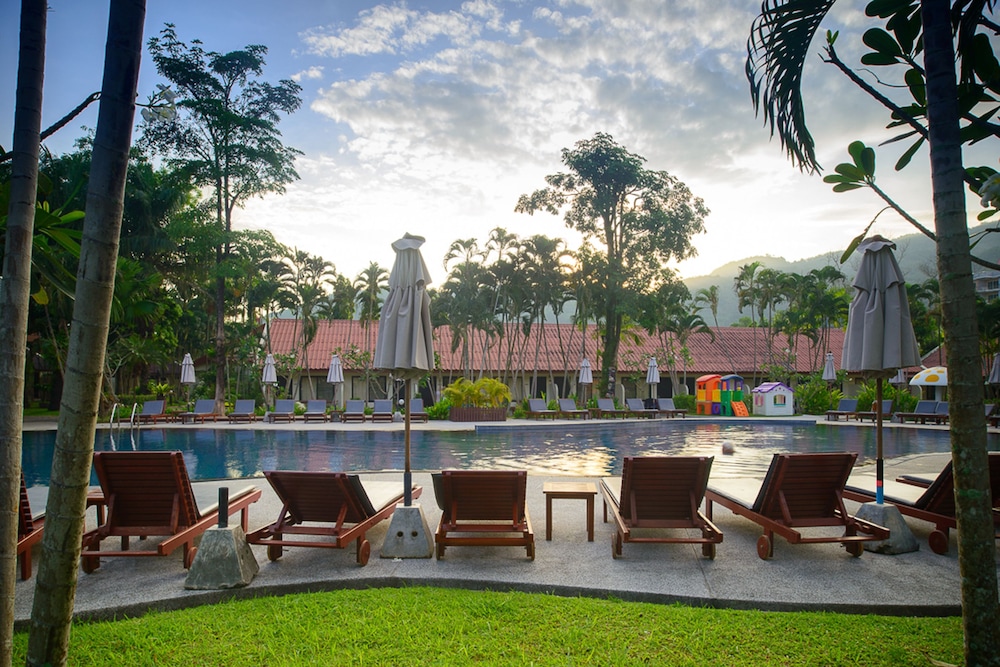 Deevana Patong Resort and Spa 61/68