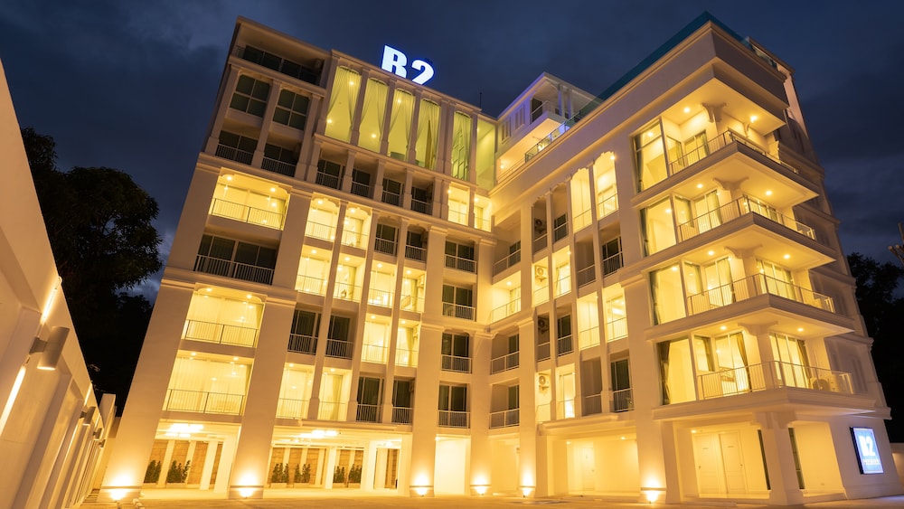 B2 Phuket Premier Hotel 1/30