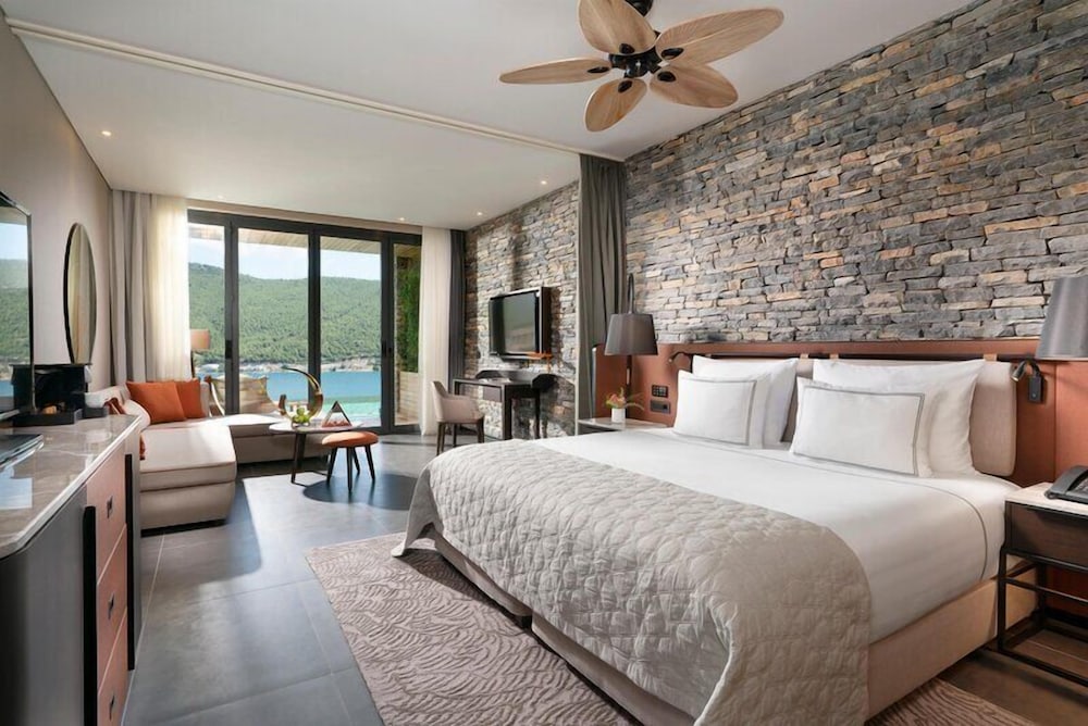 Swim Up, Lagoon, Deluxe, King Bed, Sea View