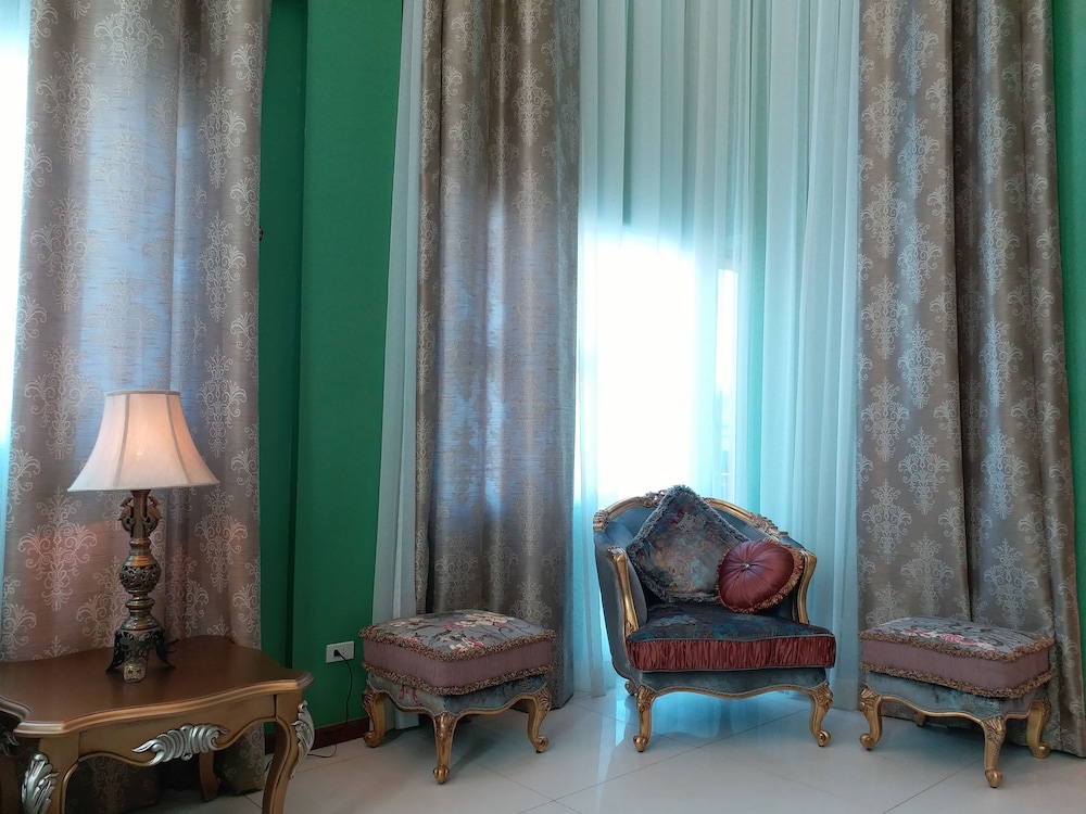 Lee Boutique Hotel 51/74