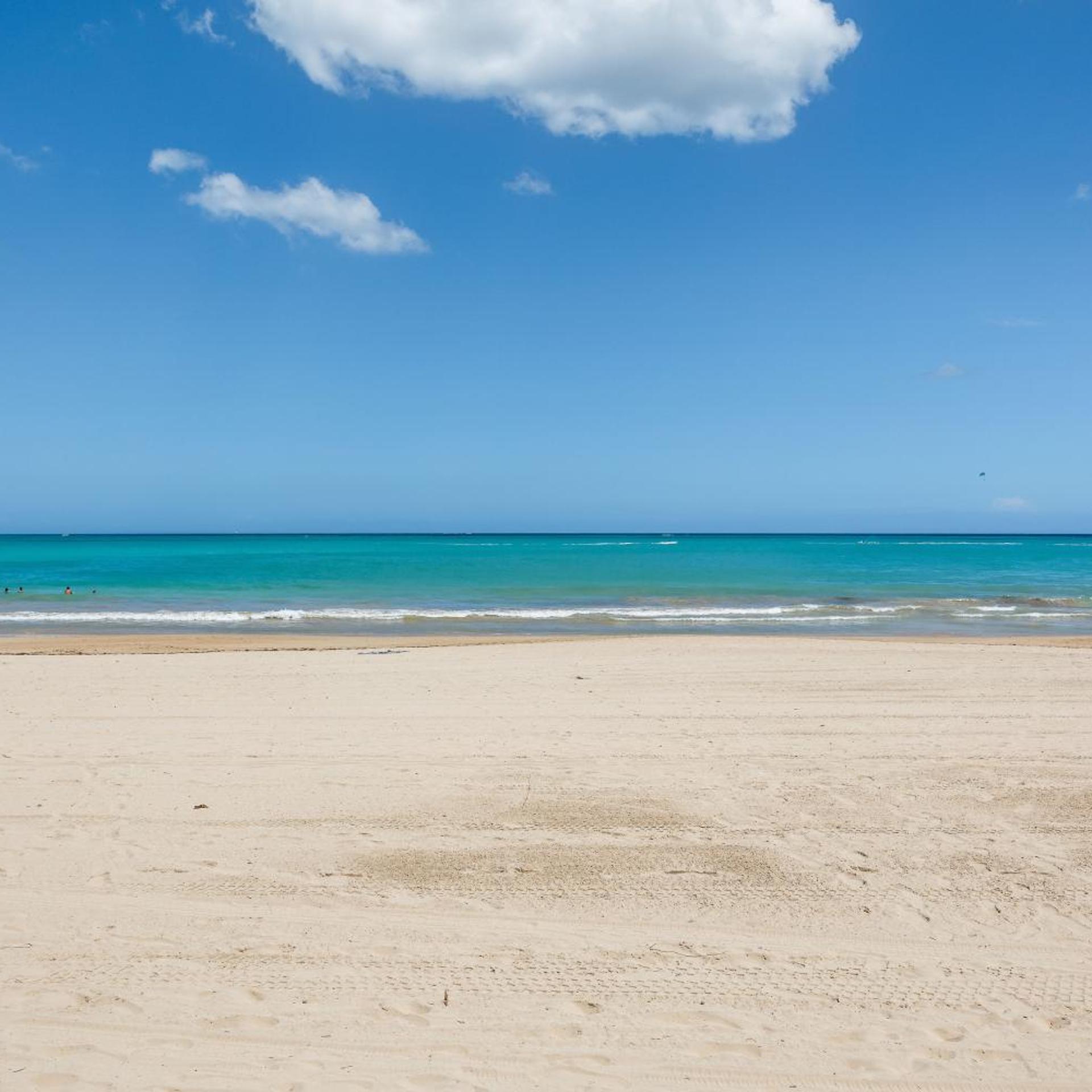 BORINQUEN BEACH INN 32/39