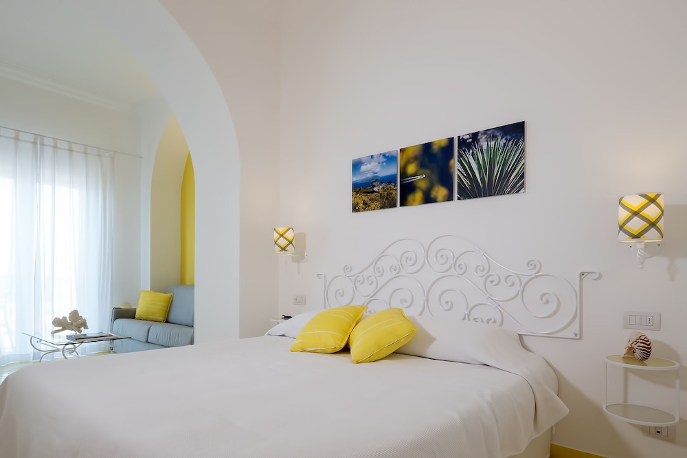 Relais Maresca Luxury Small Hotel 16/71