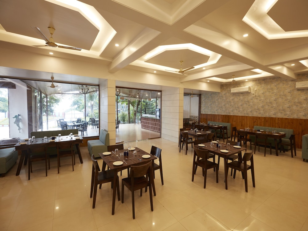Sea Queen Beach Resort and Spa 49/69