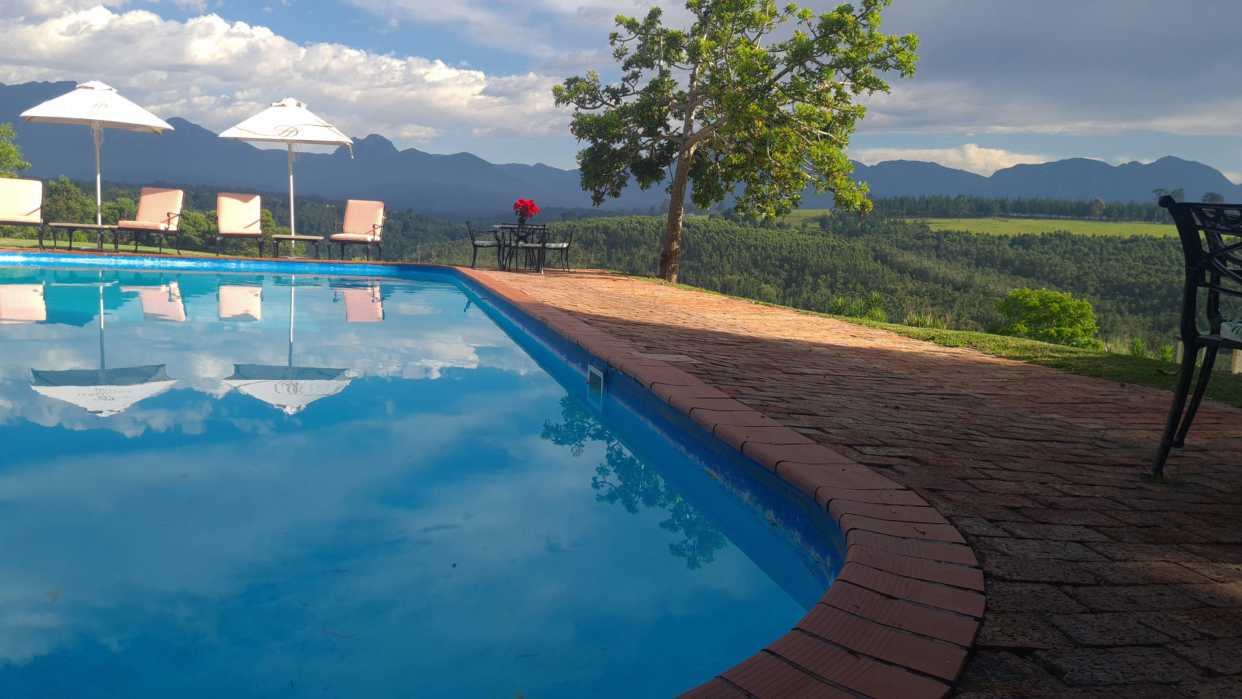 FAR HILLS COUNTRY HOTEL 23/53